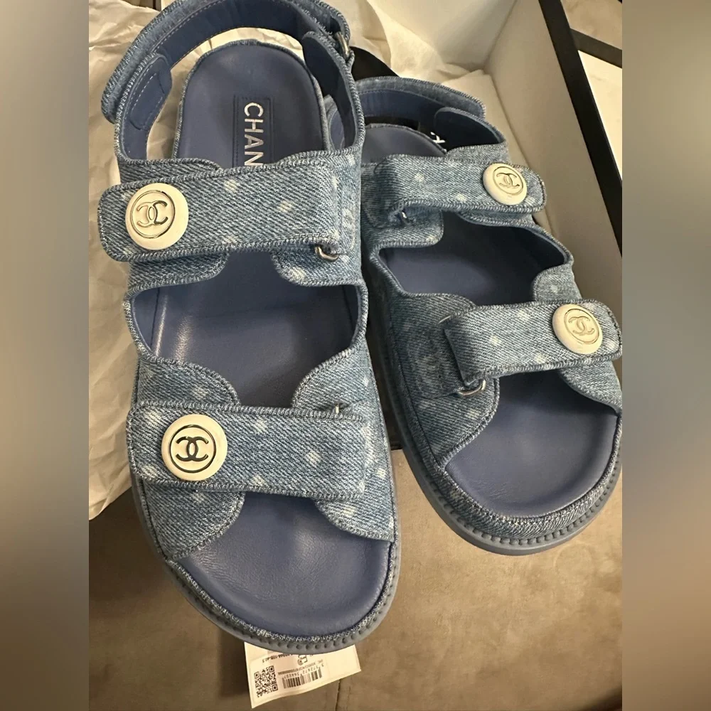 Gate No 5 
NIB - Picture 6 of 7